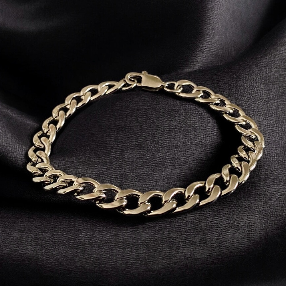 Stainless Steel Cuban link 7.5 inches and 7mm width bracelet - Picture 2 of 5